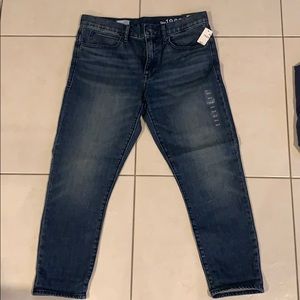 *Never worn* Pegged Boyfriend Jeans by Gap w/tags